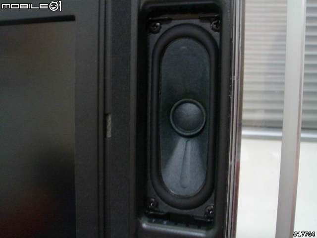 就是要Black Sony CRU-40x1 Full HD邊框