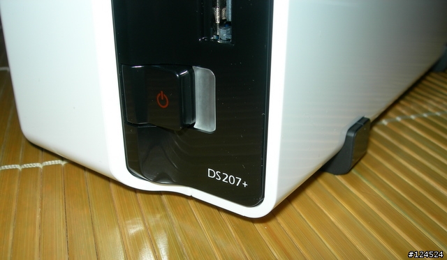 Synology Disk Station DS207+ 開箱照