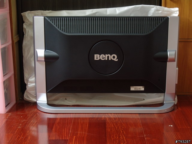 [開箱報告]就是你啦！BENQ FP241VW