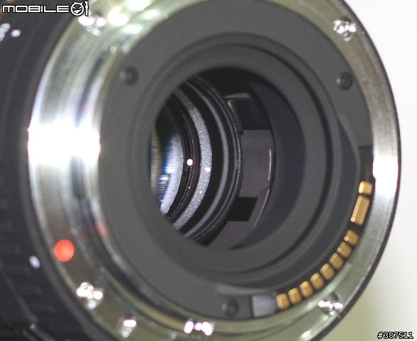 [又在次不專業開箱]SIGMA 18-50MM F2.8 EX DC MACRO