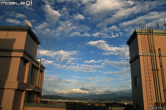 [又在次不專業開箱]SIGMA 18-50MM F2.8 EX DC MACRO