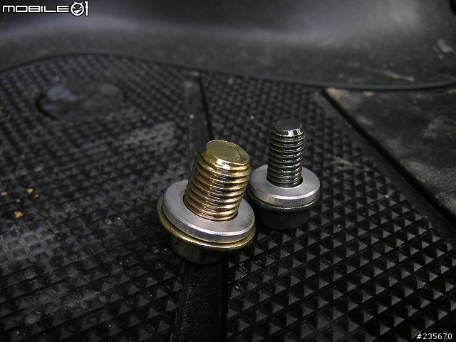 [分享]新噴鵝 脫X秀, 看透透 12/27 滿2,200公里了 . 6000RPM 以上才有特色.