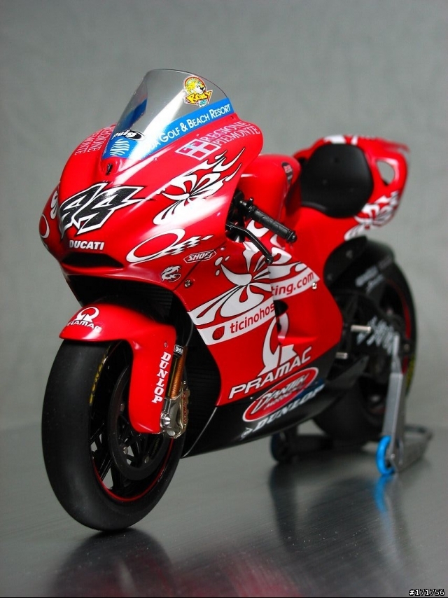 [高難度的逸品!?] 第二十五彈 1/12 DUCATI GP4 -極緻版- 重機車 模型製作