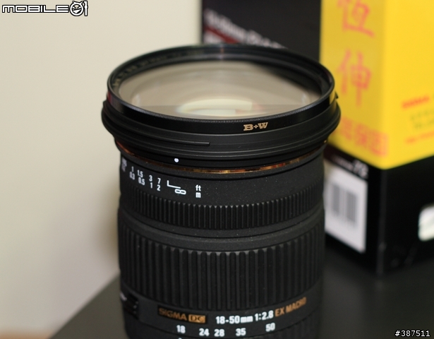 [又在次不專業開箱]SIGMA 18-50MM F2.8 EX DC MACRO