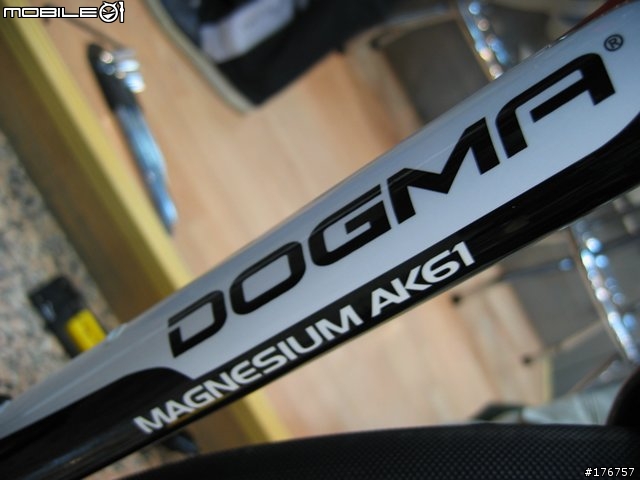 [分享]PINARELLO DOGMA plus LIGHTWEIGHT/TUNE/RECORD (58張圖)