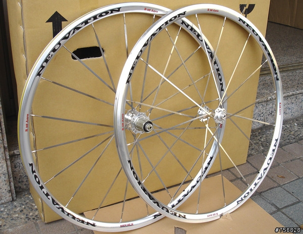有關公路車輪組的問題