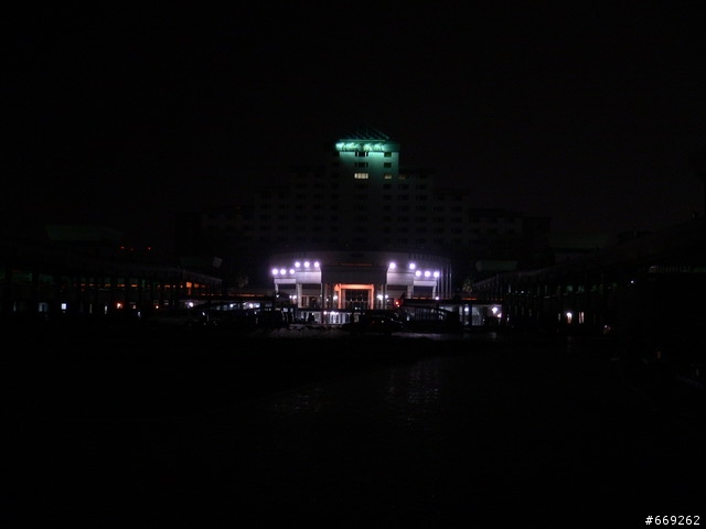 我這台的夜景照跟F50會差很多嗎?