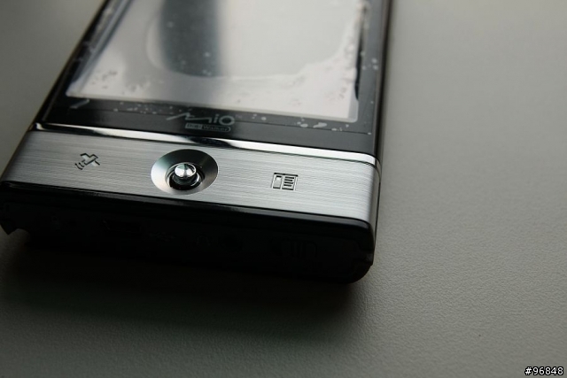 不專業勸敗……把C720放進肚子裡的PDA－MIO P560T