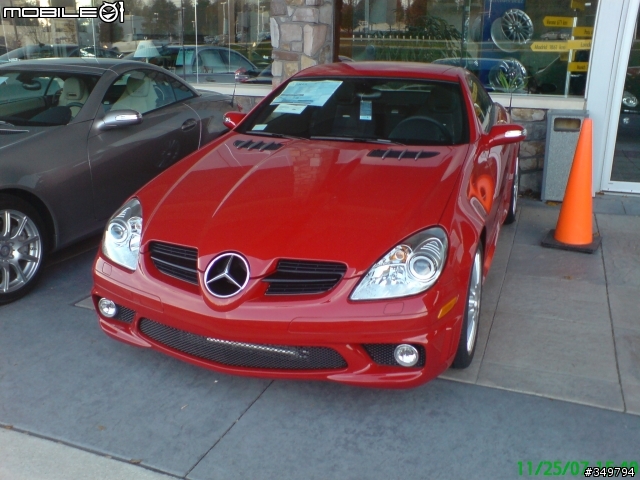 [分享]分享今天去Dealer拍到的新車~BENZ