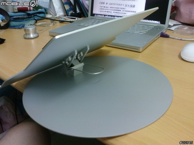 [逸品分享]飄浮在空中的MacBook Pro.手工打磨的BALMUDA LIFT (有圖有真相)