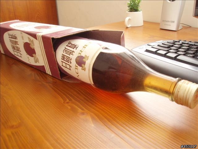[分享] 小弟家的珍藏酒  18歲以下請勿喝酒唷>"<