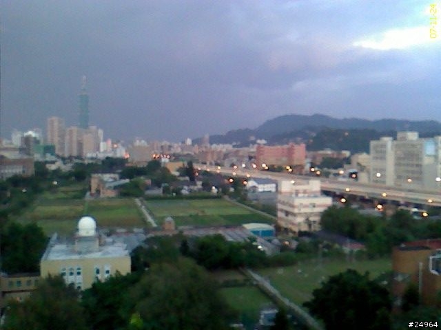 勉強接受的 X800 拍攝照片 with 最新ROM: X800_CHT_A42_040_0384
