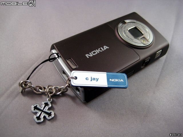 [分享] Nokia 個人化的手機吊飾