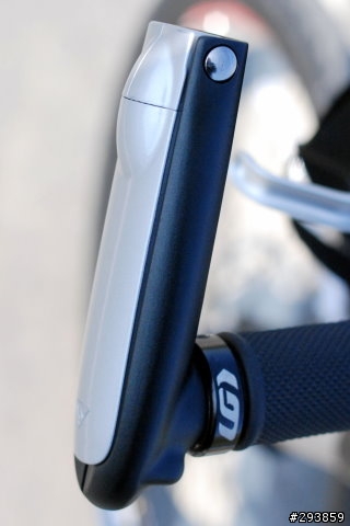 [也來分享]大尺寸登山車Louis Garneau XC Bart Pro --- 新增牛角照後鏡及前燈