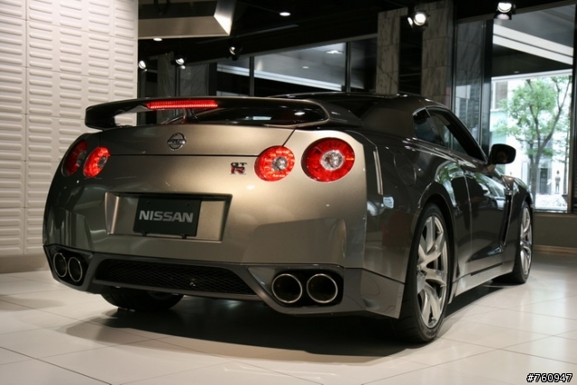 Nissan GT-R ,850