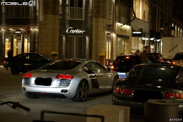 Audi R8 太炫了 這台售價大約多少？