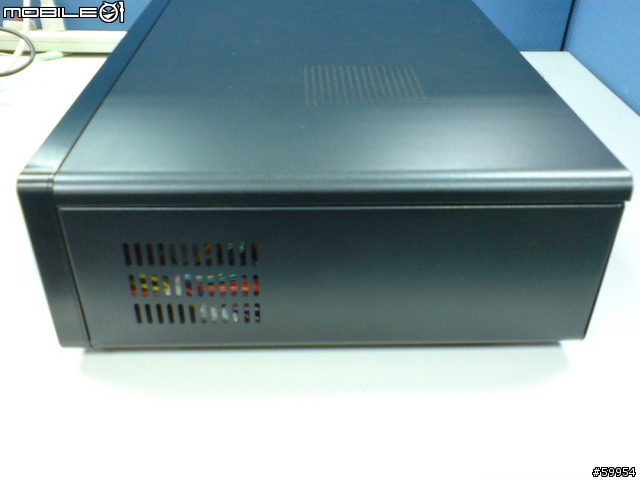 [分享]SilverStone SST-LC04--銀欣 slim type小型HTPC機殼