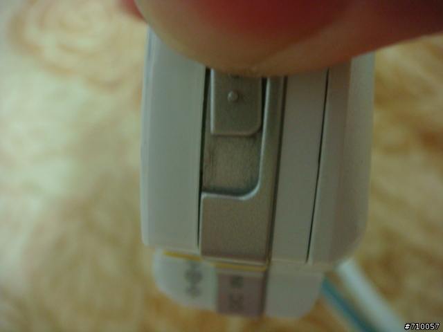 請問各位大大你們的PSP-1007會這樣嗎??