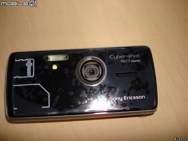 [疑問]_K850i鏡頭內的發光點