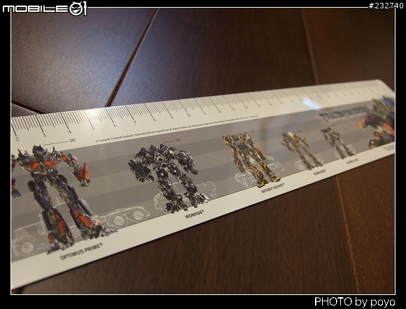 [開盒文]有趣又有點令人傻眼的「變形金剛雙碟版變形片盒」（11/15新增幕後花絮影片內容）