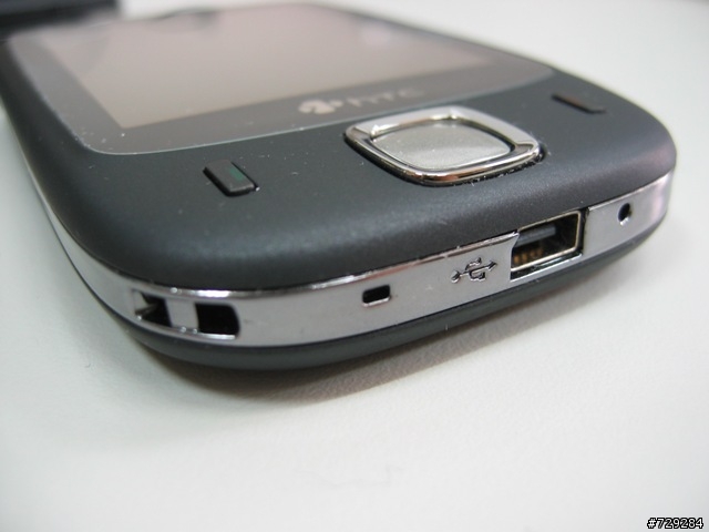 HTC Touch vs. Touch Dual兩代大車拼--外形篇（上）