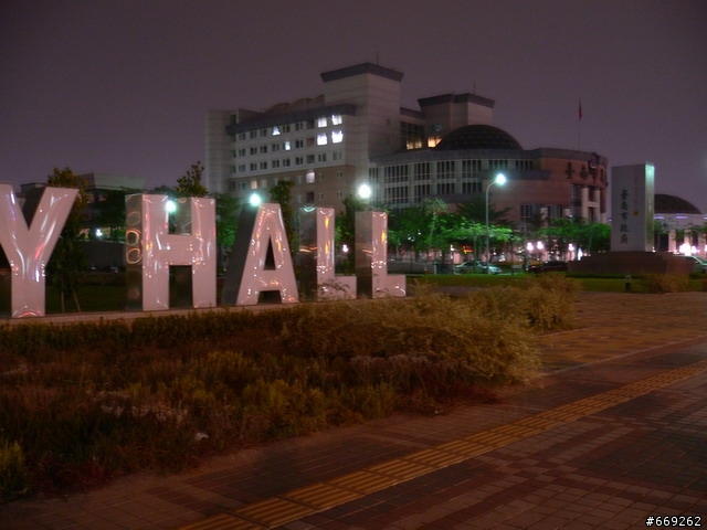 我這台的夜景照跟F50會差很多嗎?