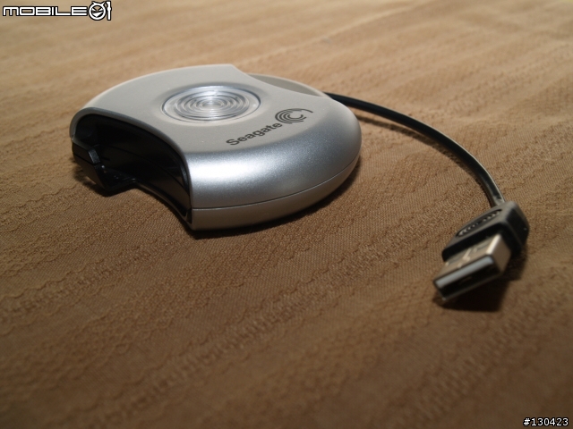 [分享] 杯墊? PUCK? Seagate Pocket Hard Drive