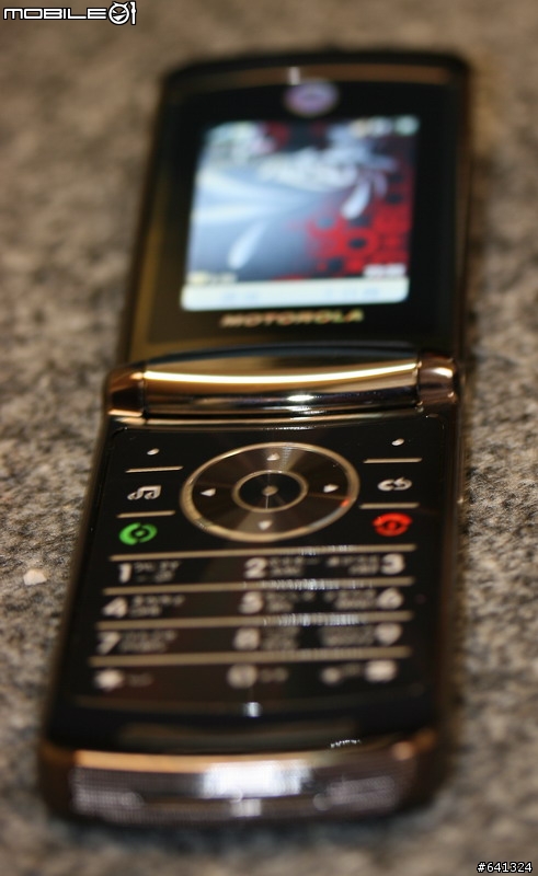 Motorola V8 2GB 褐金色實機分享圖