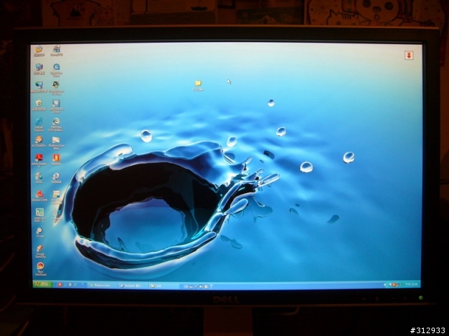 [搶頭箱 DELL 2208WFP] 夢幻雞爪座..千呼萬喚始出來...[簡單開箱]