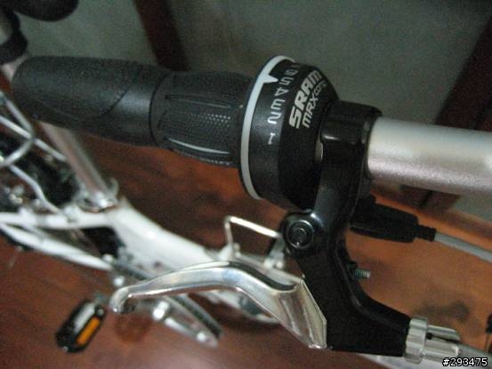 [分享] INFINITY 小折開箱文 及 不負責任與 DAHON VD7比較(圖多)