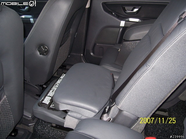 [分享] 不專業的VOLVO XC-90 D5 2.4L 新車分享文
