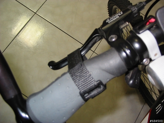 【分享】快客隨車攜帶型駐車架～