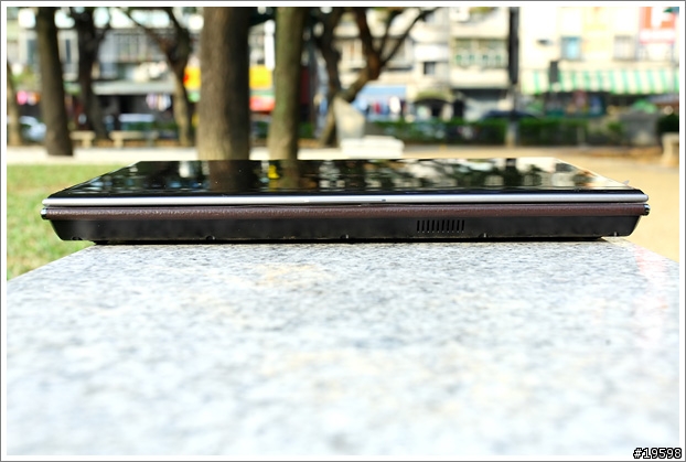 時尚工藝‧輕薄選擇 - ASUS U6S入手分享