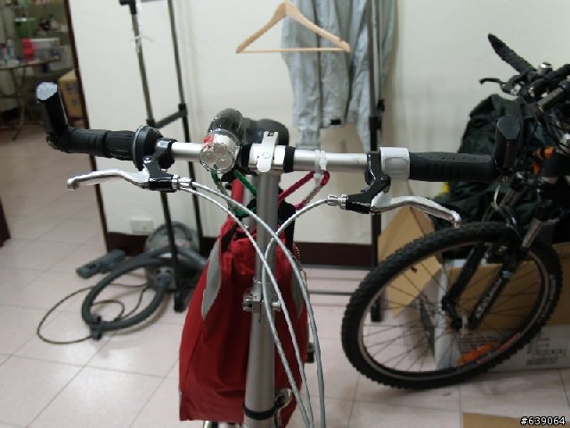 Speed D7 + 1.75顆粒胎 + 自製手拿包車前袋分享