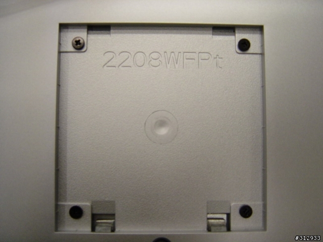 [搶頭箱 DELL 2208WFP] 夢幻雞爪座..千呼萬喚始出來...[簡單開箱]