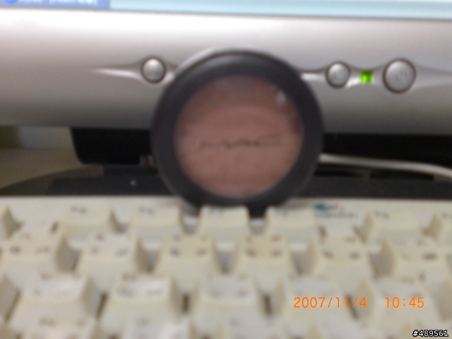 新手--請問CASIO EX-Z77如何近拍呢