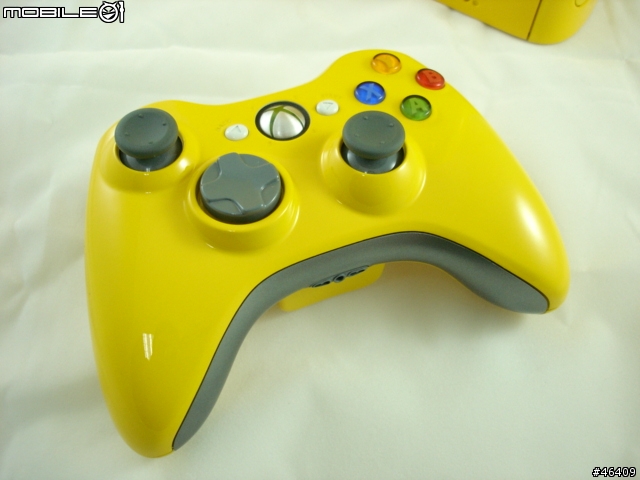有沒有這麼黃啊!! The Simpsons 辛普森限量版 XBOX360