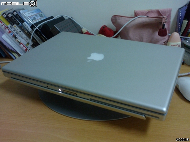 [逸品分享]飄浮在空中的MacBook Pro.手工打磨的BALMUDA LIFT (有圖有真相)