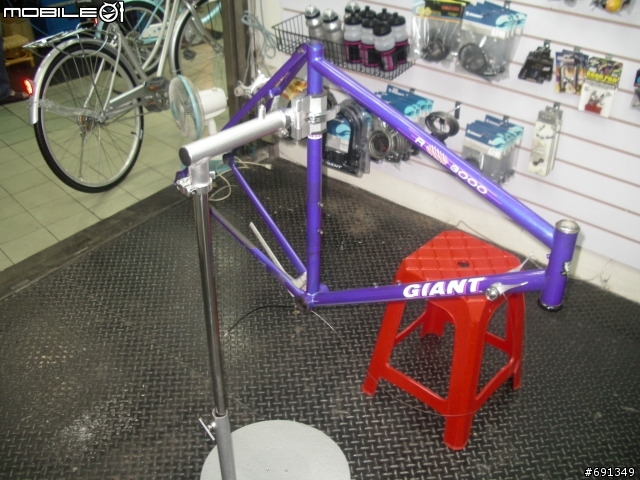 [分享][自製]單車修車台~~夾具版