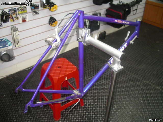 [分享][自製]單車修車台~~夾具版