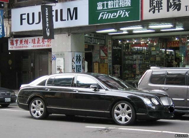 拍到高級卻不知名的車