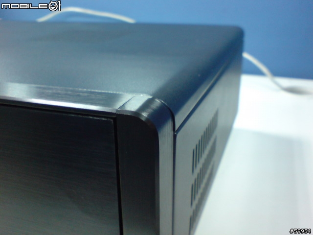 [分享]SilverStone SST-LC04--銀欣 slim type小型HTPC機殼