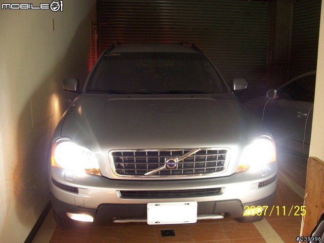 [分享] 不專業的VOLVO XC-90 D5 2.4L 新車分享文