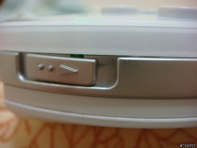 請問各位大大你們的PSP-1007會這樣嗎??