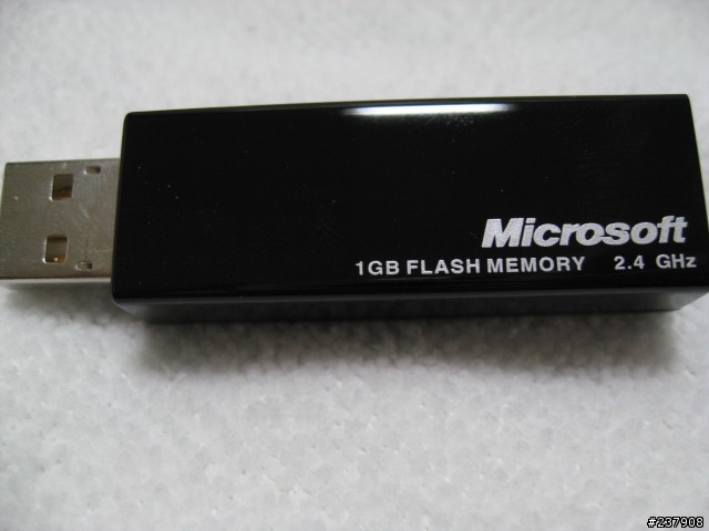 [開箱分享] 微軟 MicrosoftR 行動儲存滑鼠 8000 ~勸敗文
