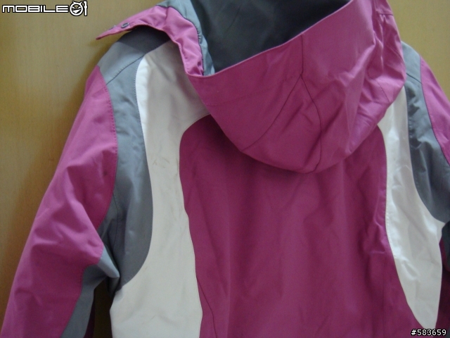 粉嫩嫩的NORTH FACE~~