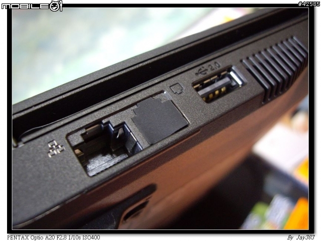 Eee PC墨黑8G外觀簡單分享..
