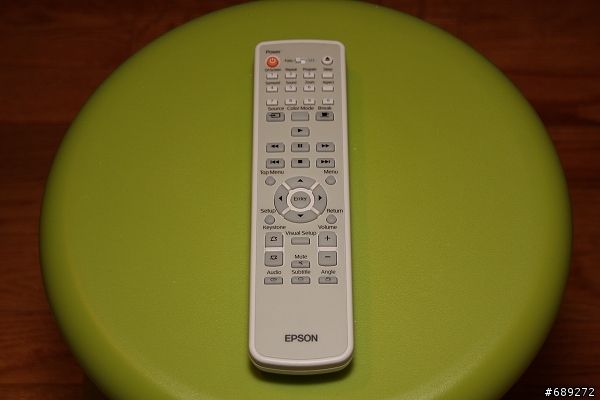 可以天花板投影的"很簡單"投影機－EPSON EMP-DM1 開箱文