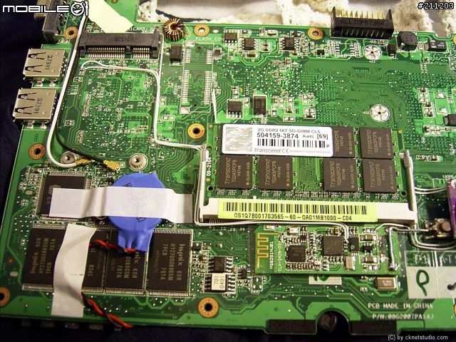 [Eee PC] 2 x 16GB 行動碟 + USB Hub + 藍芽改裝