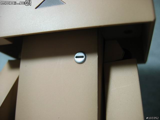 [分享]以金錢作為能源的紙箱機器人-阿楞